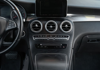 Подержанный автомобиль Mercedes-Benz GLC Coupe 2016 года (14 фото)