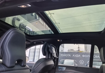 Подержанный автомобиль Volvo XC90 2018 года (9 фото)