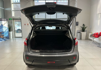 Подержанный автомобиль Nissan Qashqai 2011 года (7 фото)