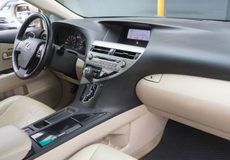 Подержанный автомобиль Lexus RX 2010 года (11 фото)