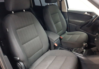 Подержанный автомобиль Volkswagen Tiguan 2015 года (12 фото)