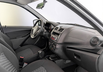 Подержанный автомобиль LADA (ВАЗ) Granta Sedan 2023 года (11 фото)