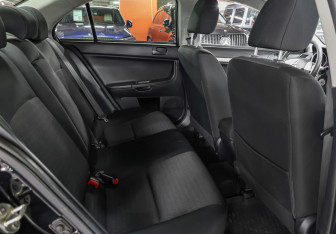 Подержанный автомобиль Mitsubishi Lancer Sedan 2012 года (12 фото)