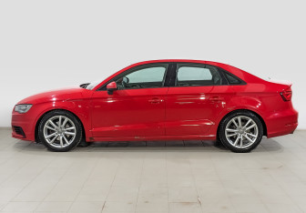 Подержанный автомобиль Audi A3 Sedan 2015 года (8 фото)
