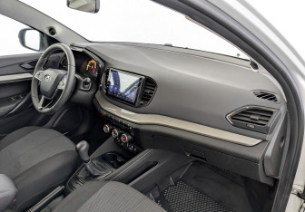 Подержанный автомобиль LADA (ВАЗ) Vesta Sedan 2023 года (11 фото)