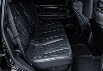 Подержанный автомобиль Lexus LX 2020 года (8 фото)