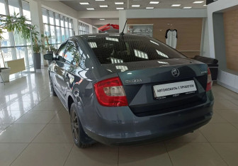 Подержанный автомобиль Skoda Rapid Liftback 2016 года (7 фото)
