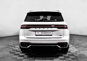 Подержанный автомобиль Geely Monjaro 2023 года (6 фото)