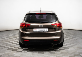 Подержанный автомобиль Kia Ceed Wagon 2014 года (6 фото)