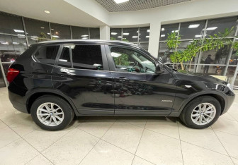 Подержанный автомобиль BMW X3 2011 года (4 фото)