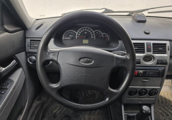 Подержанный автомобиль LADA (ВАЗ) Priora Wagon 2009 года (12 фото)