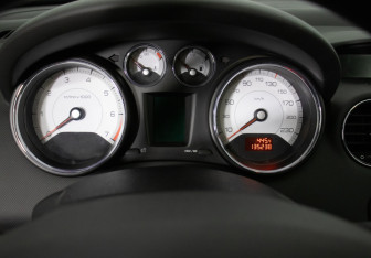 Подержанный автомобиль Peugeot 308 Wagon 2008 года (12 фото)