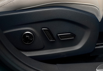 Подержанный автомобиль Voyah Free 2023 года (14 фото)