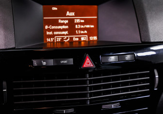 Подержанный автомобиль Opel Astra Wagon 2014 года (16 фото)