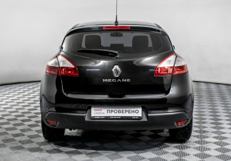 Подержанный автомобиль Renault Megane Hatchback 2012 года (6 фото)