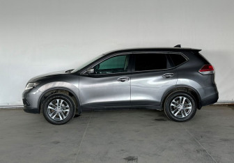 Подержанный автомобиль Nissan X-Trail 2017 года (4 фото)