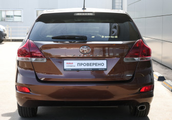 Подержанный автомобиль Toyota Venza 2013 года (6 фото)
