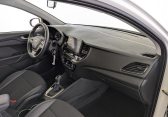 Подержанный автомобиль Hyundai Solaris Sedan 2022 года (11 фото)