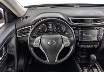 Подержанный автомобиль Nissan X-Trail 2018 года (21 фото)