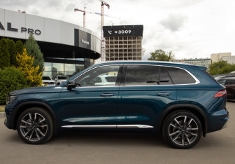 Подержанный автомобиль Geely Monjaro 2023 года (6 фото)