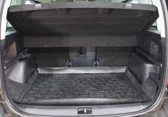 Подержанный автомобиль Skoda Yeti 2012 года (21 фото)