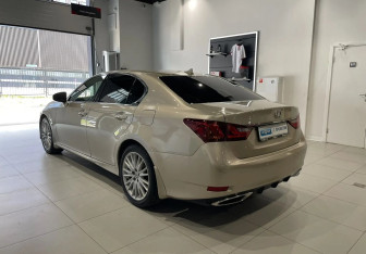 Подержанный автомобиль Lexus GS 2012 года (6 фото)