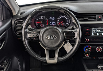 Подержанный автомобиль Kia Rio Hatchback 2021 года (20 фото)