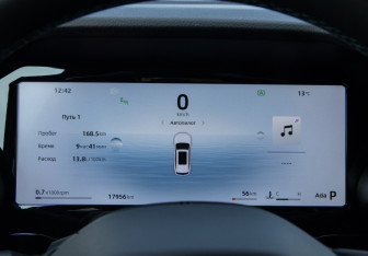 Подержанный автомобиль Geely Monjaro 2025 года (9 фото)