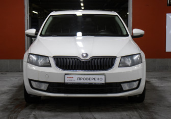 Подержанный автомобиль Skoda Octavia Liftback 2013 года (2 фото)