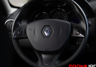 Подержанный автомобиль Renault Duster 2017 года (9 фото)