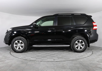 Подержанный автомобиль Toyota Land Cruiser Prado 2013 года (8 фото)