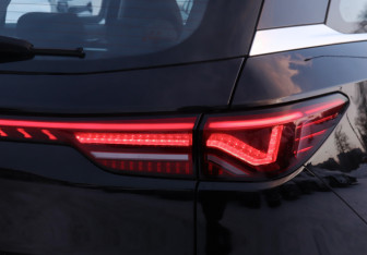 Подержанный автомобиль JAC JS6 2022 года (23 фото)