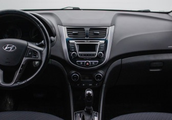 Подержанный автомобиль Hyundai Solaris Sedan 2016 года (14 фото)