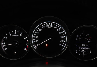 Подержанный автомобиль Mazda CX-5 2018 года (11 фото)