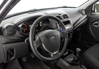 Подержанный автомобиль LADA (ВАЗ) Granta Sedan 2023 года (15 фото)