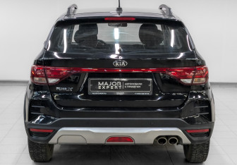 Подержанный автомобиль Kia Rio Hatchback 2021 года (6 фото)