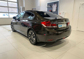 Подержанный автомобиль Honda Civic Sedan 2013 года (6 фото)