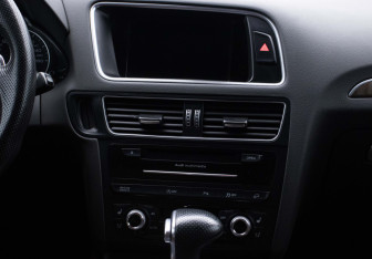 Подержанный автомобиль Audi Q5 2013 года (14 фото)
