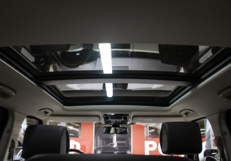 Подержанный автомобиль Land Rover Range Rover 2016 года (18 фото)