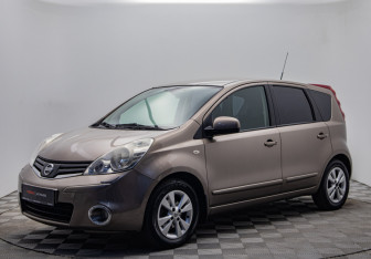 Подержанный автомобиль Nissan Note 2013 года (1 фото)