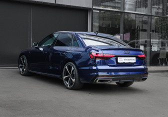 Подержанный автомобиль Audi A4 Sedan 2020 года (6 фото)
