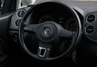 Подержанный автомобиль Volkswagen Golf Plus 2011 года (11 фото)
