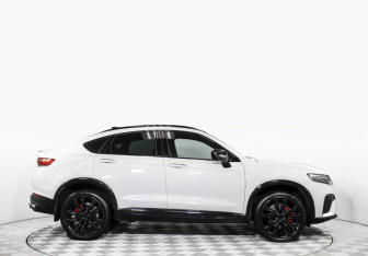 Подержанный автомобиль Geely Tugella 2023 года (4 фото)