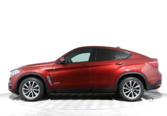 Подержанный автомобиль BMW X6 2014 года (8 фото)