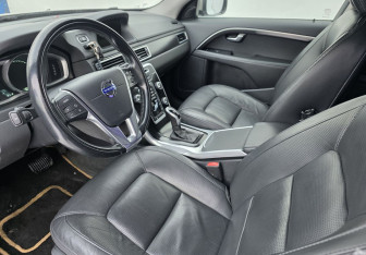 Подержанный автомобиль Volvo XC70 2014 года (9 фото)