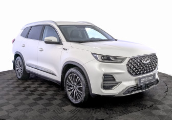 Подержанный автомобиль Chery Tiggo 8 Pro 2021 года (3 фото)