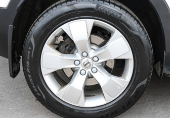 Подержанный автомобиль Volvo XC40 2019 года (24 фото)
