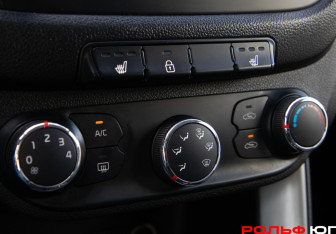 Подержанный автомобиль Kia Ceed Wagon 2014 года (15 фото)