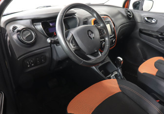 Подержанный автомобиль Renault Kaptur 2016 года (9 фото)