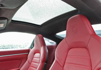 Подержанный автомобиль Porsche 911 Coupe 2023 года (21 фото)